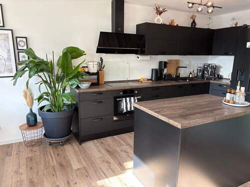 Hochwertige Einbauküche (ablösbar) - 