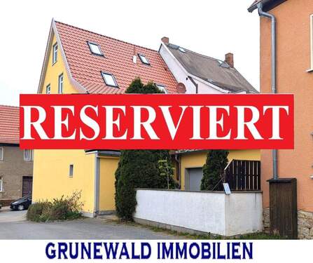 RESERVIERT! - RESERVIERT! Ihr Traumhaus zum neuen Preis! Einfamilienhaus mit großzügiger Terrasse und Ausbaupotential im Dachgeschoss.