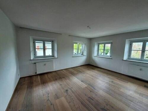 Wohnzimmer - Etagenwohnung mit 100,00 m&sup2; in Bad Reichenhall zur Miete