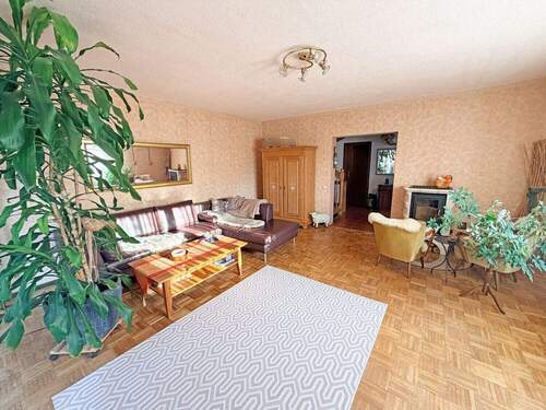 Wohnzimmer - Einfamilienhaus mit 130,00 m&sup2; in Weinheim zum Kaufen