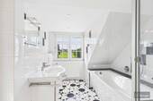 Badezimmer Dachgeschoss - 