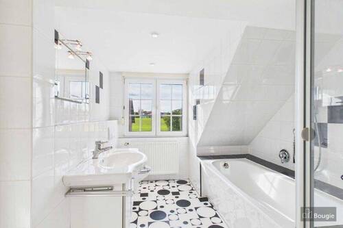 Badezimmer Dachgeschoss - 