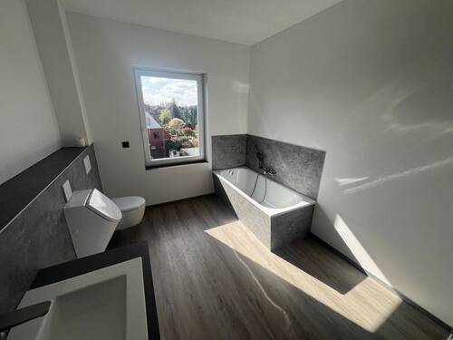 Bad (fertige Wohnung DG) - 