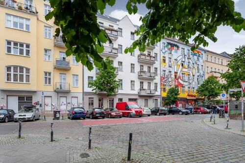 Berliner Altbau - 2 Zimmer Etagenwohnung zum Kaufen in Berlin