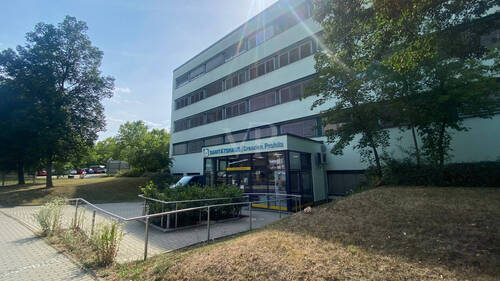 Haupteingang Ärztehaus - Büro in Dresden
