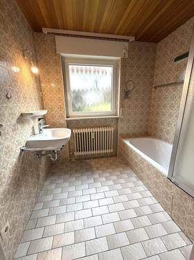 Tageslichtbad - Etagenwohnung mit 76,00 m&sup2; in Weinstadt zum Kaufen