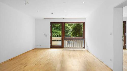 Wohnzimmer - 3 Zimmer Etagenwohnung zum Kaufen in München