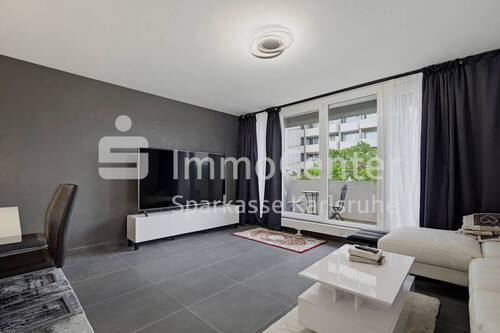 Wohnzimmer 1 - Einziehen und Wohlfühlen - sanierte 2-Zimmer-Wohnoase in Durlach!