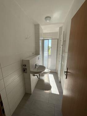 Bad - 2 Zimmer Etagenwohnung in Bitterfeld-Wolfen