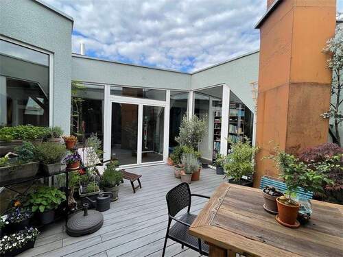 Atrium Moka - Rarität in Schöneberg: Dachwohnung mit zentralem Atriumgarten - vermietet