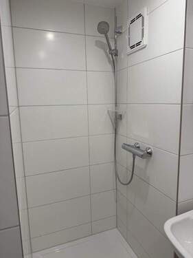Dusche - 1 Zimmer Etagenwohnung zum Kaufen in Mittweida