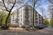 Hausansicht - Charmante 2-Zimmer-Wohnung mit zwei Balkonen in Top-Lage