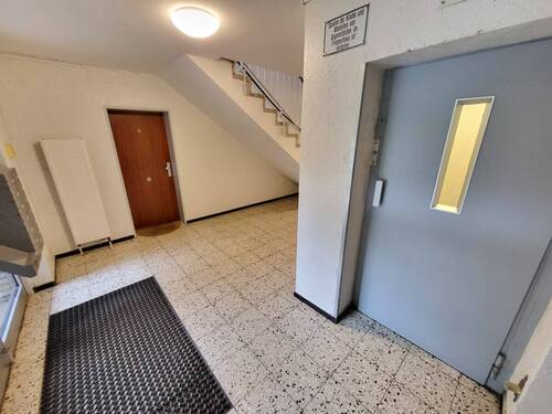 Hauseingang / Fahrstuhl - 