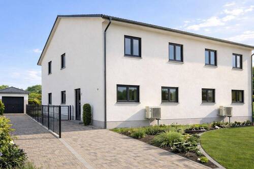 Ansicht Straße - 5 Zimmer Doppelhaushälfte zur Miete in Magdeburg OT Lemsdorf