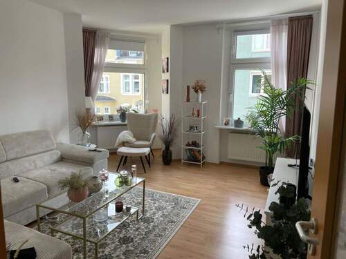 Beispiel Wohnzimmer - Mehrfamilienhaus, Wohnhaus mit 393,00 m&sup2; in Wuppertal zum Kaufen
