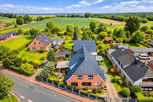 Traumhaus auf dem neusten Stand - WOW! 2.500 m² Grundstück + Mehrgenerationenhaus