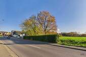 Straßenansicht rechts - Grundstück in Wassenberg zum Kaufen