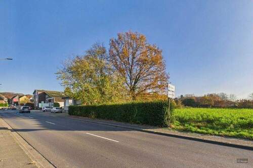 Straßenansicht rechts - Grundstück in Wassenberg zum Kaufen