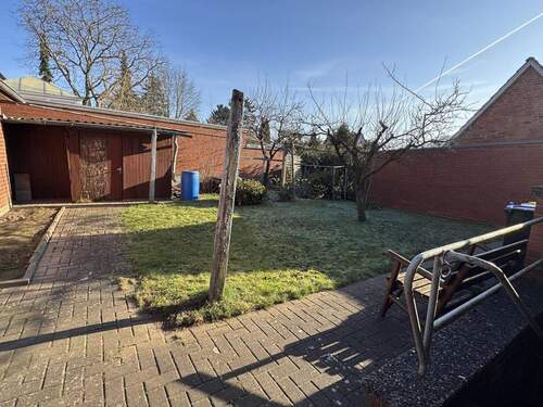 Gartenbereich mit Abstellraum - 