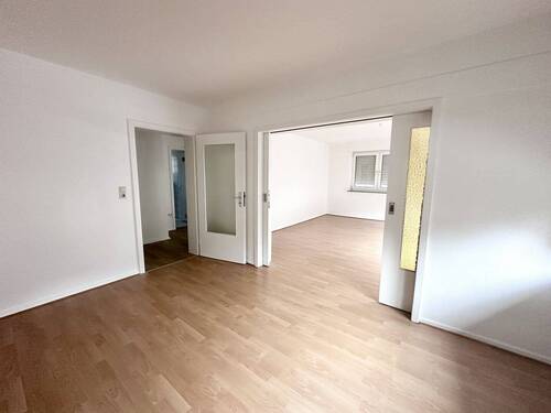 Wohn-/Esszimmer - 3 Zimmer Etagenwohnung zur Miete in Kaiserslautern