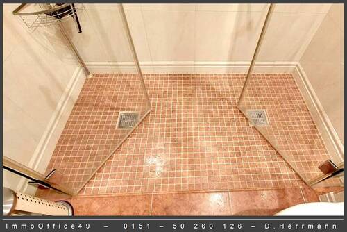 Bad mit Walk-In-Dusche - 