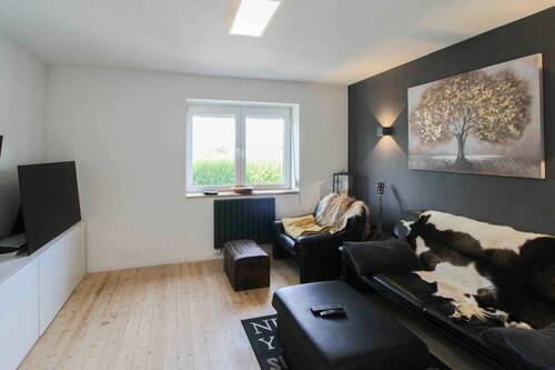 (12) Wohnzimmer - 