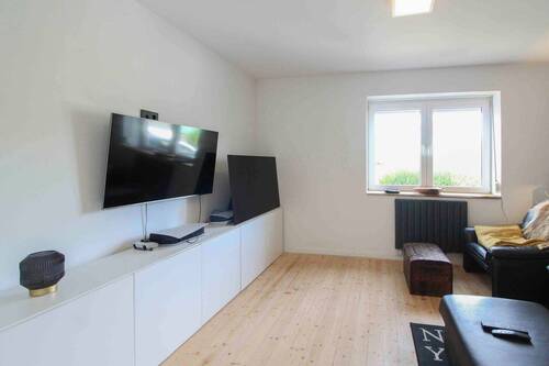 (13) Wohnzimmer - 