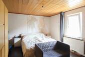(16) Schlafzimmer - 