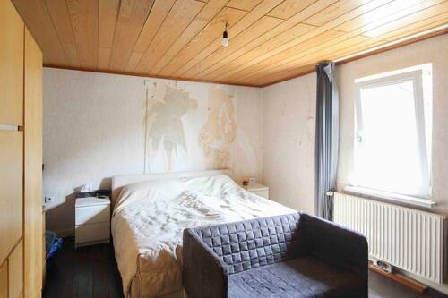 (16) Schlafzimmer - 