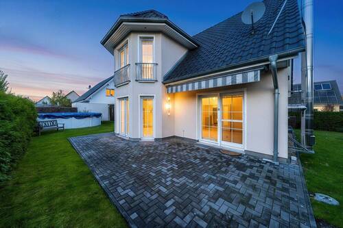 Nachtansicht - 5 Zimmer Einfamilienhaus in Dallgow-Döberitz