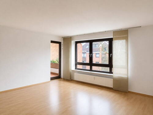 Wohnzimmer - Schöne 3-Zimmer Wohnung in ruhiger Lage mit fantastischer Verkehrsanbindung