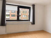 Schlafzimmer 1 - 3 Zimmer Etagenwohnung zum Kaufen in Hannover