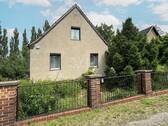 Hausansicht Straßenseite - 5 Zimmer Einfamilienhaus zum Kaufen in Berlin - Pankow
