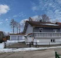 Einfamilienhaus mit Nebengebäuden in Niederhausen - Reisbach