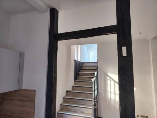 Treppe zum Schlafbereich - 2 Zimmer Etagenwohnung in Stade