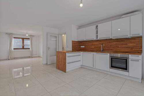 Wohn- & Esszimmer mit offener Küche - 6 Zimmer Doppelhaushälfte in Karlsruhe