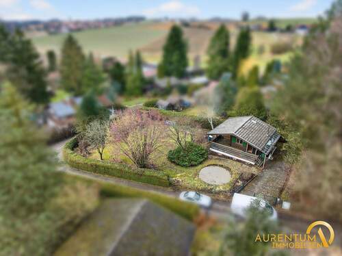 Außenansicht - Großes Grundstück mit genehmigter Neubauplanung - Haus + 755 m² Grund bei Landshut