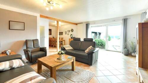  Wohnzimmer mit Essbereich - 