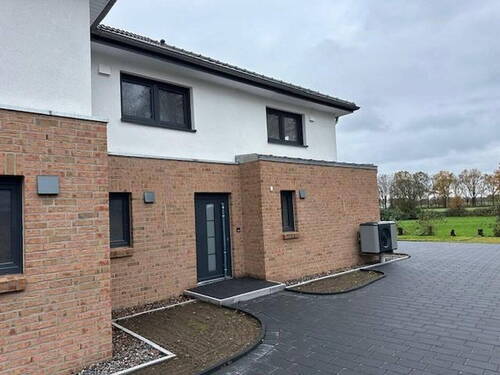 Eingangsbereich Wischhof 9b - 