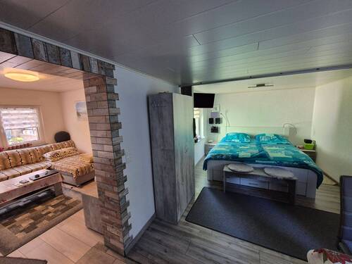 Bungalow 1 - Wohn- und Schlafbereich - 