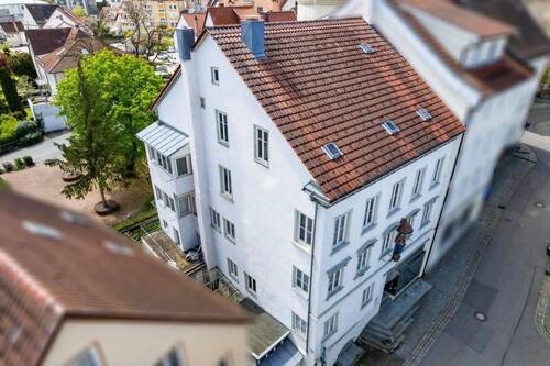 Seitenansicht - 1 Zimmer Mehrfamilienhaus, Wohnhaus zum Kaufen in Hechingen