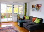 Wohnen, hier noch mit Möbeln - 3 Zimmer Etagenwohnung zum Kaufen in Landshut