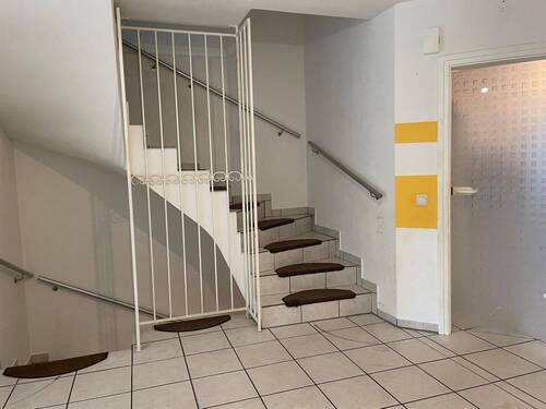 Flur - Einfamilienhaus mit 132,00 m² in Köln zum Kaufen