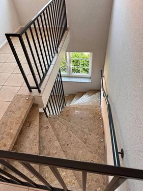 Treppenhaus - Etagenwohnung mit 80,00 m² in Wolfsburg zum Kaufen