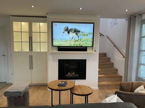 Smart TV, Gaskamin, Aufgang DG - 