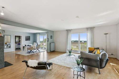 Wohn- und Essbereich mit gr. Specksteinofen Aussicht fast 60 m² - 6 Zimmer Einfamilienhaus zum Kaufen in Königswinter