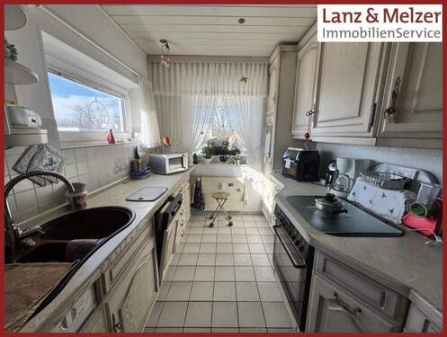 tagesbelichtete Einbauküche - 