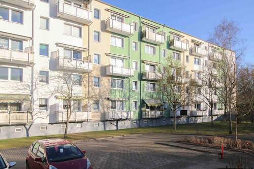 Rückseite Wohnblock - 2 Zimmer Etagenwohnung in Schwerin