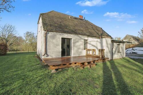 Au?enansicht hinten + Terrasse - 