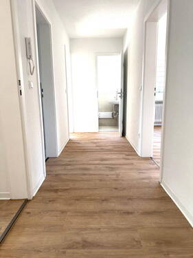Flur - 4 Zimmer Etagenwohnung zum Kaufen in Mühlhausen